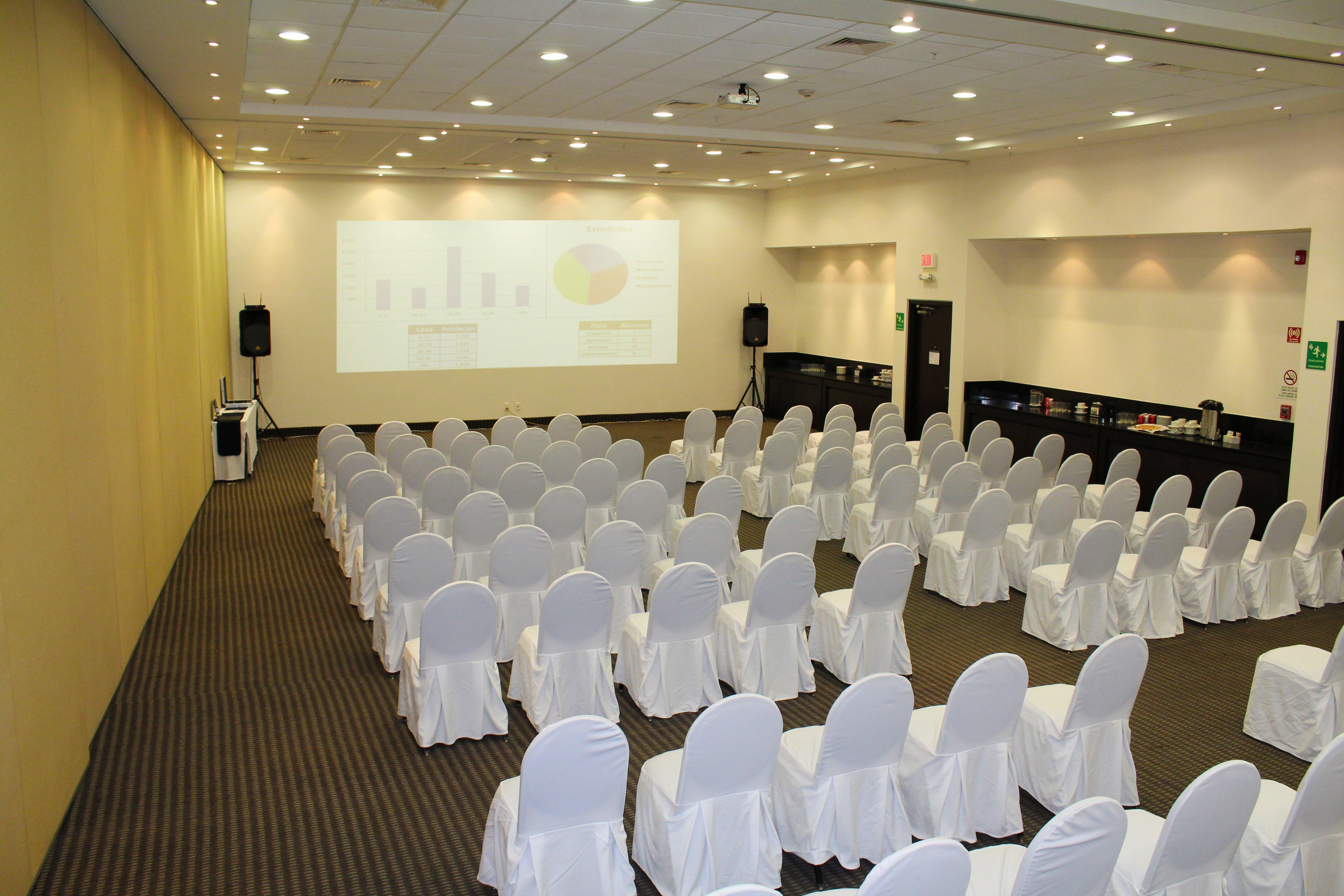 Holiday Inn Express Merida By Ihg Zewnętrze zdjęcie