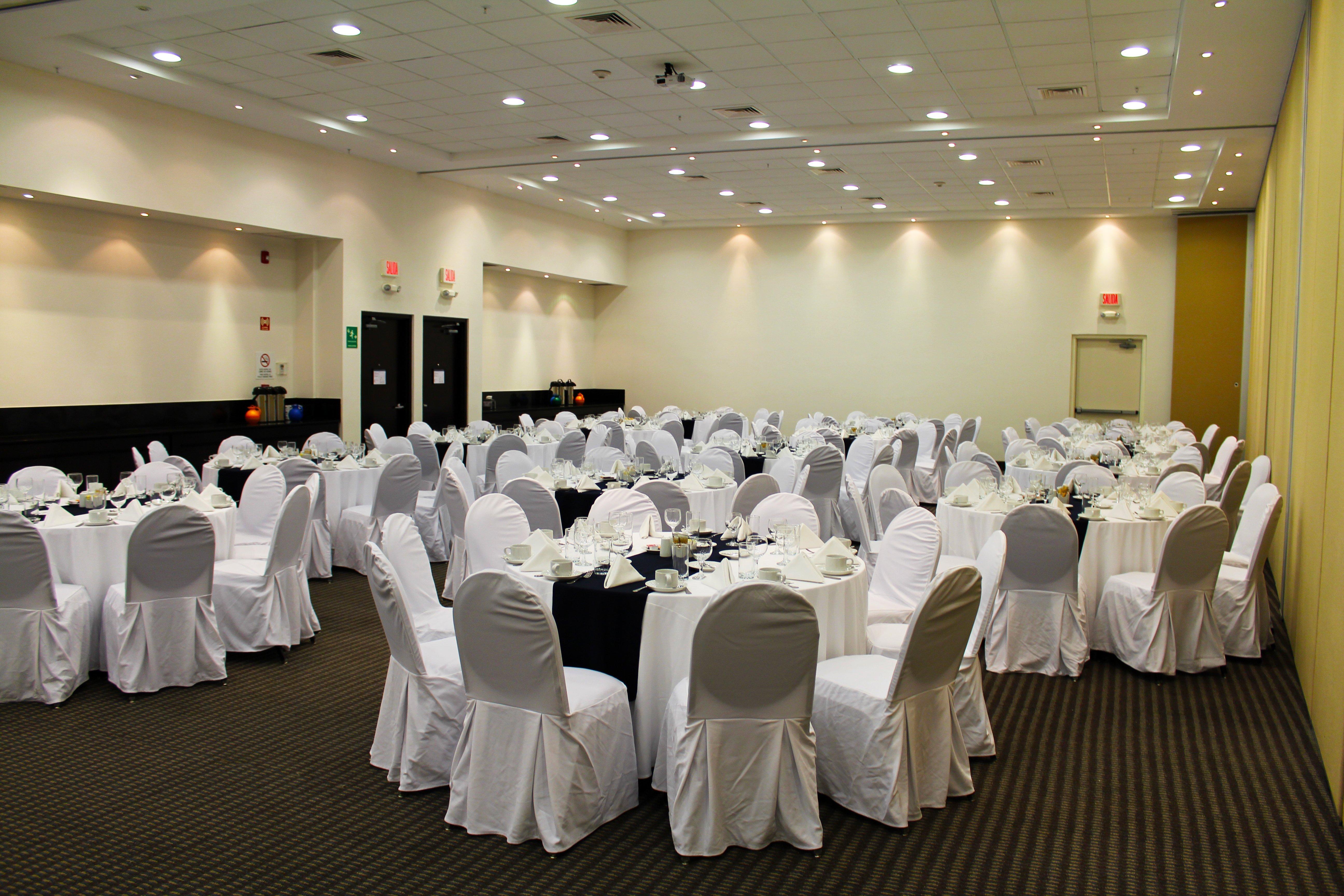 Holiday Inn Express Merida By Ihg Zewnętrze zdjęcie