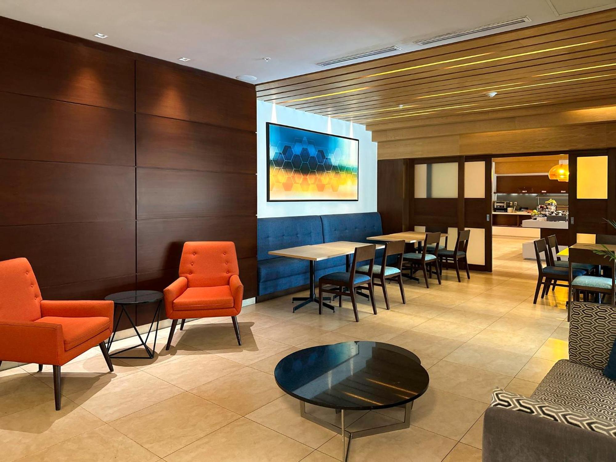Holiday Inn Express Merida By Ihg Zewnętrze zdjęcie