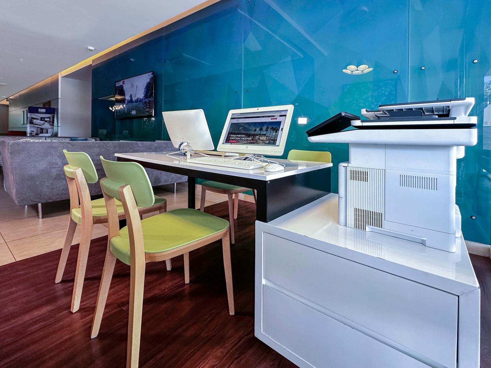 Holiday Inn Express Merida By Ihg Zewnętrze zdjęcie